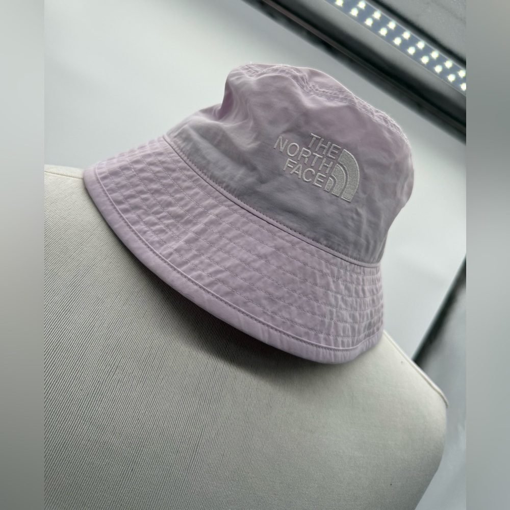 The North Face UNISEX Cypress Bucket Hat Lavender Fog Color Sz S-M - Picture 2 of 7